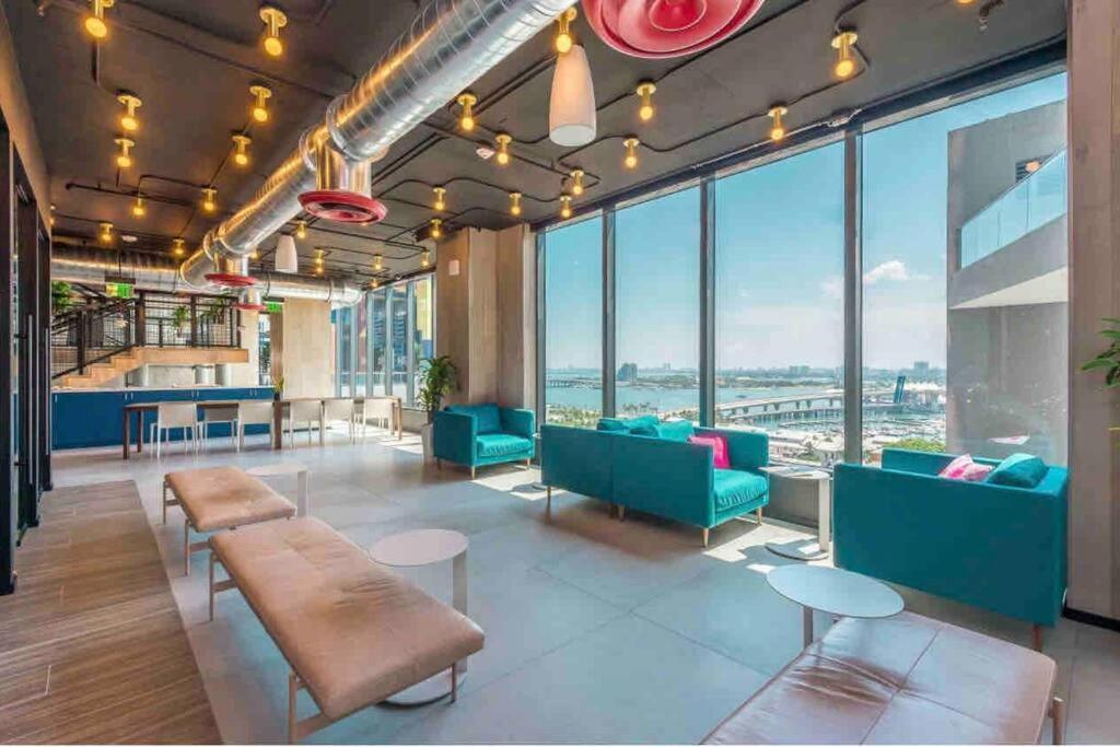 Vibrant Studio Downtown Miami Apartment Exterior photo